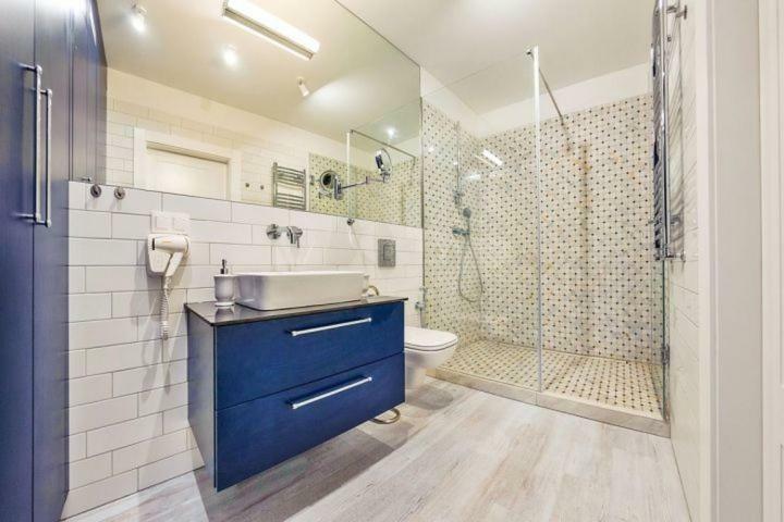 Unique Motlawa Riverbank Apartment Гданск Екстериор снимка